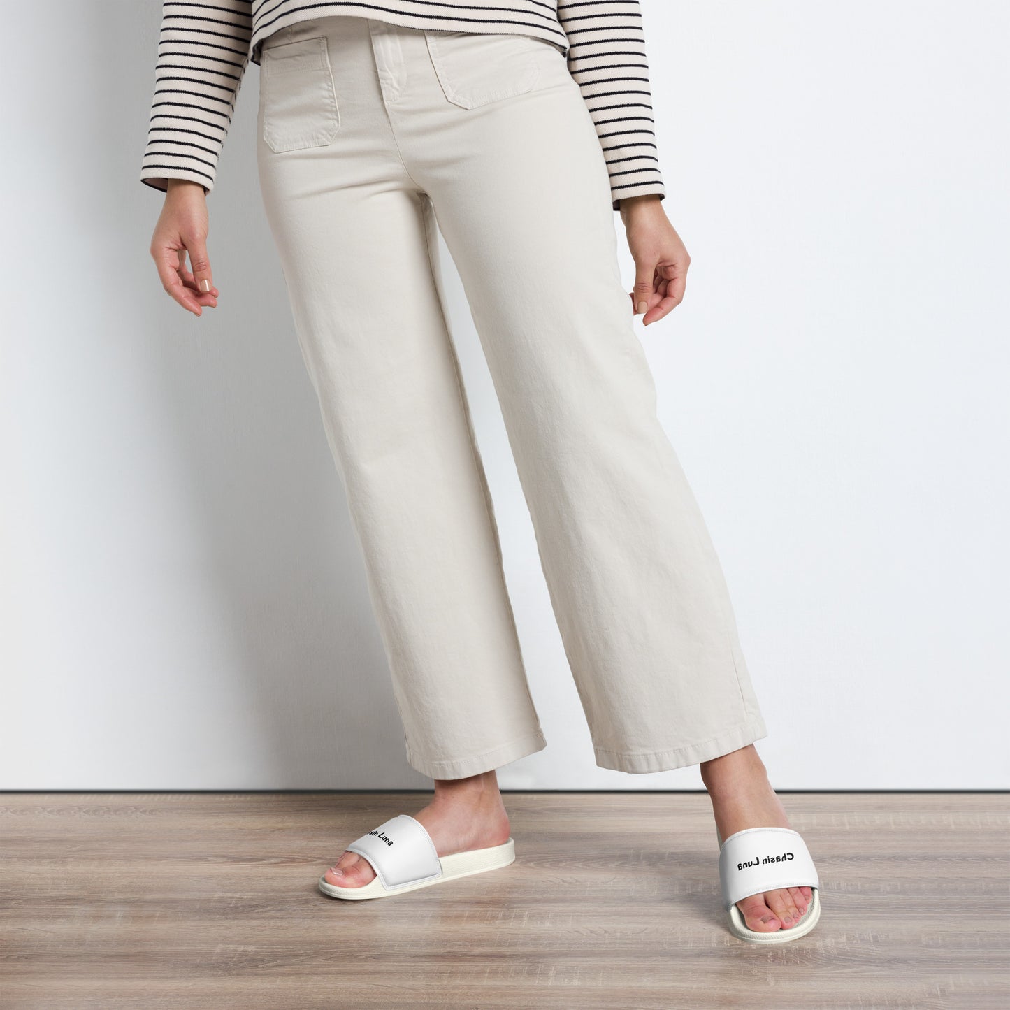 Chasin Luna Women's slides